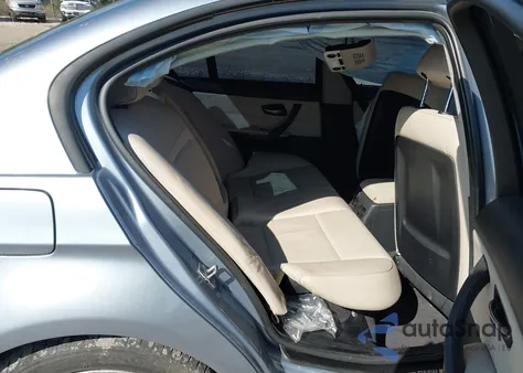 2011 BMW 328I xDrive z USA, uszkodzony, nr VIN WBAPK7C53BA971853